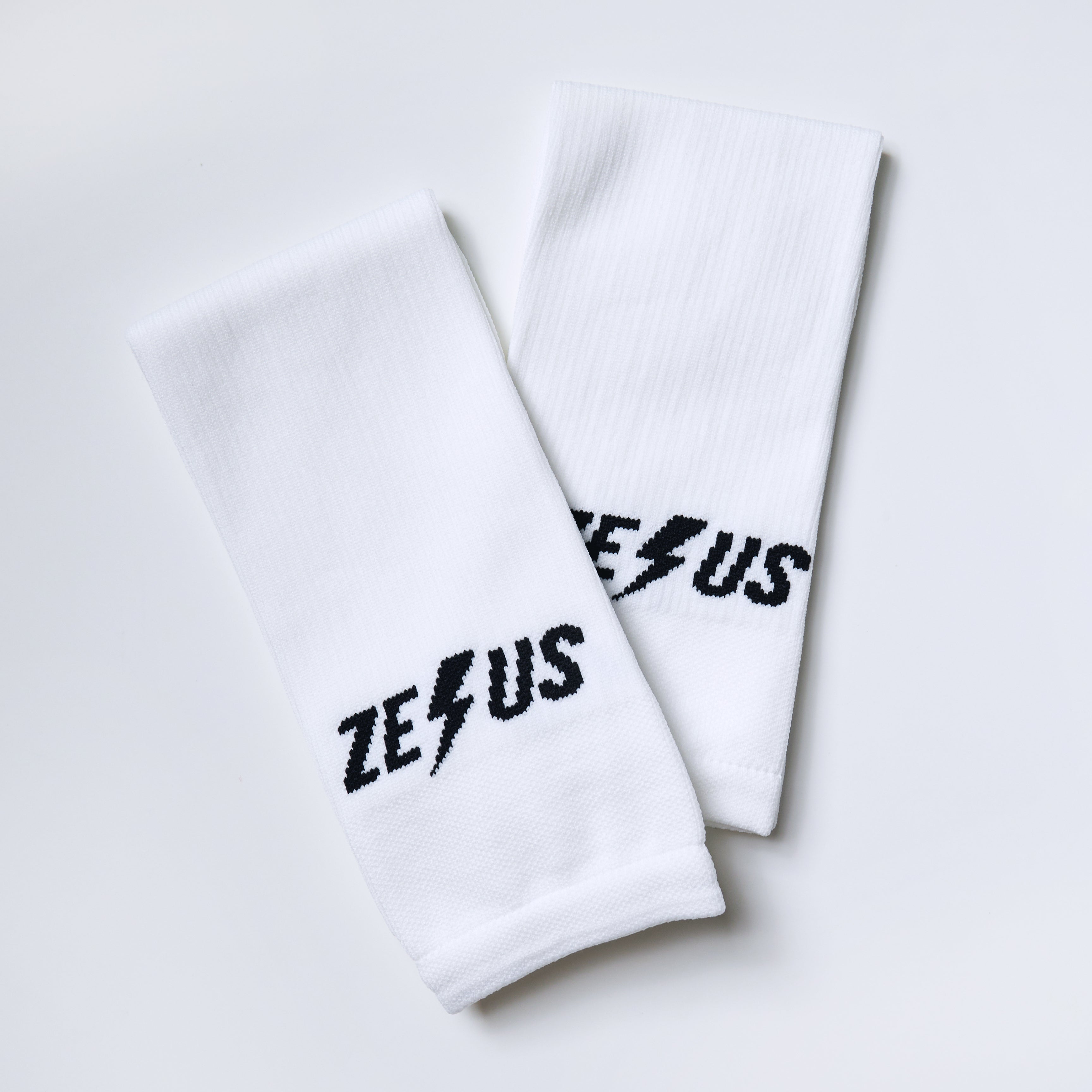 Zelus White Cut Socks