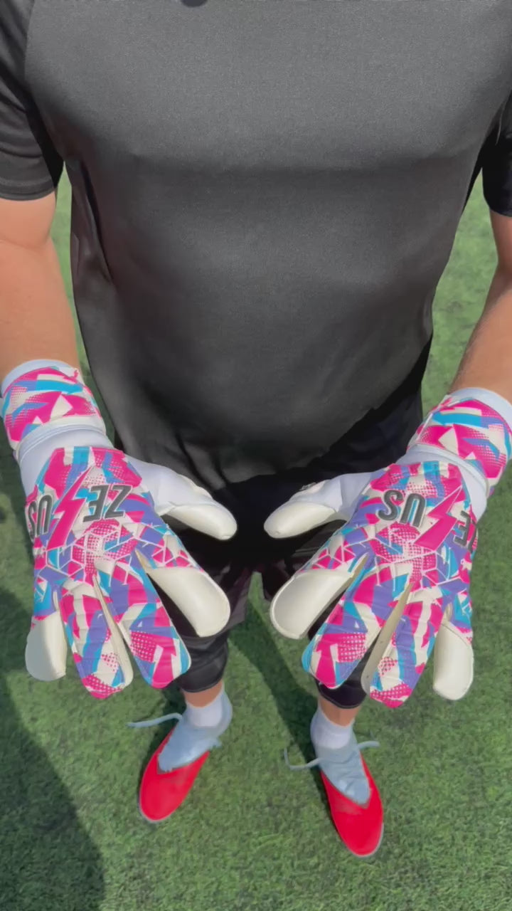 Zelus Ergobolt Gloves (Hyperstrike)